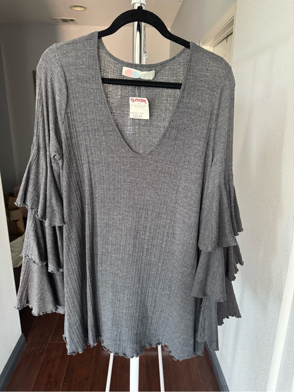 Free People Gray Ribbed V-Neck Tunic with Tiered Ruffle Sleeves